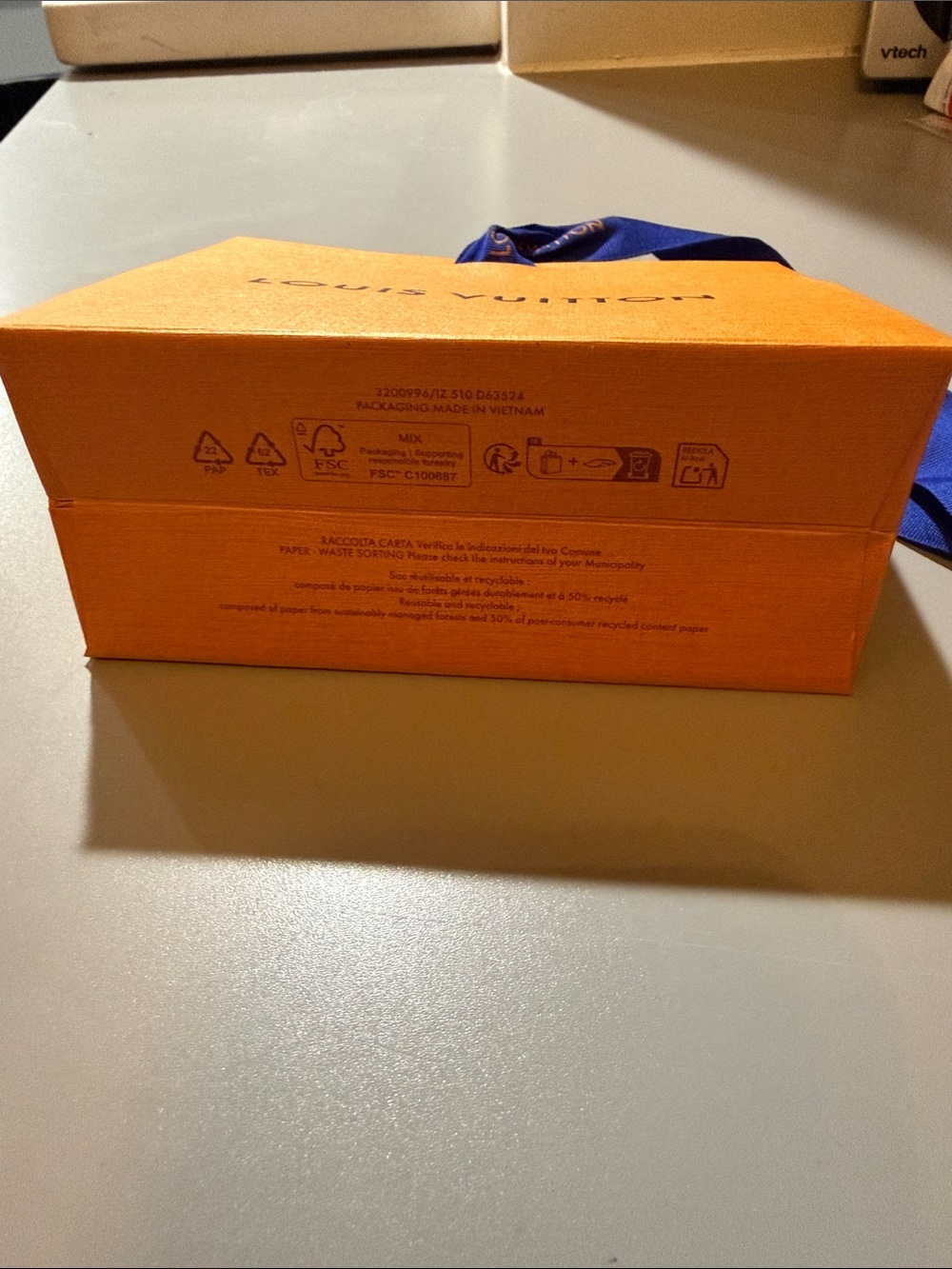 Small Mini Louis Vuitton Gift Bag - Picture 3 of 4